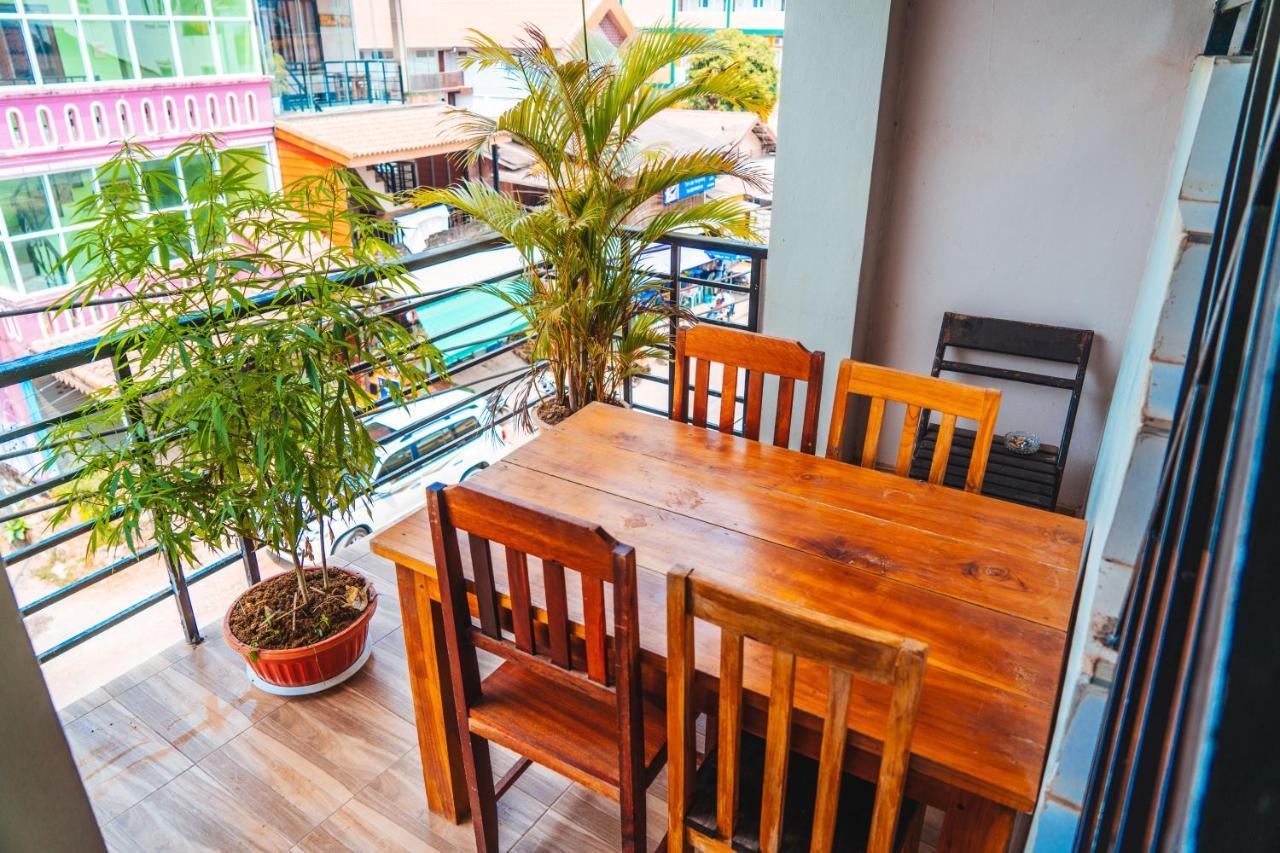 Vang Vieng Sunset Guesthouse & Restaurant Kültér fotó